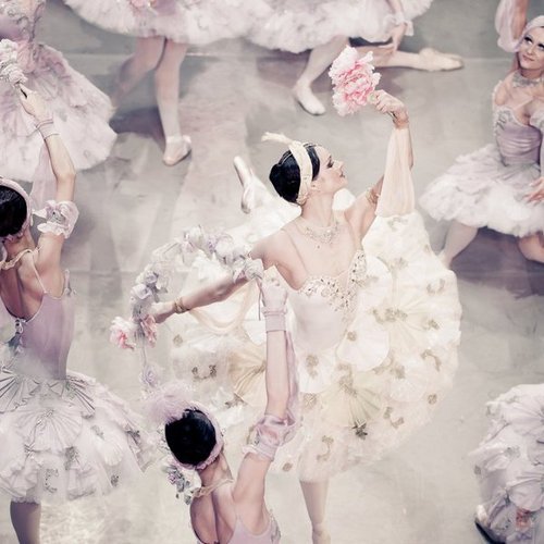 themainloop:  kari-shma:  Photography by Russian photographer Nikolay Krusser (via)