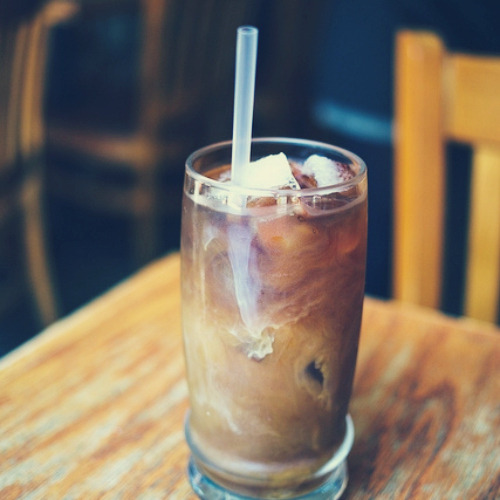 i-just-wanttobewonderful:   iced coffee appreciation post    Yummy