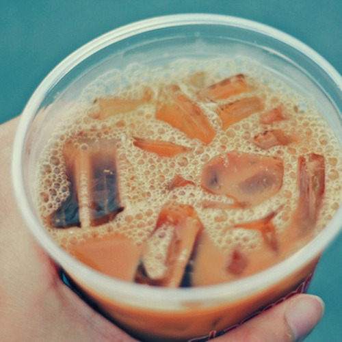 i-just-wanttobewonderful:   iced coffee appreciation post    Yummy