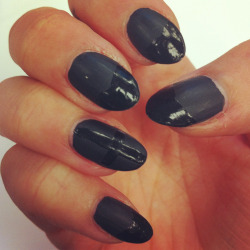 michelleconn:  All (matte) black everything.