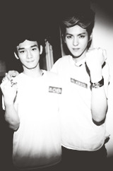 sadsuho:  &gt;&gt; 9 favorite photos of Kris/Chen ♥ ~ for Ci &lt;&lt;