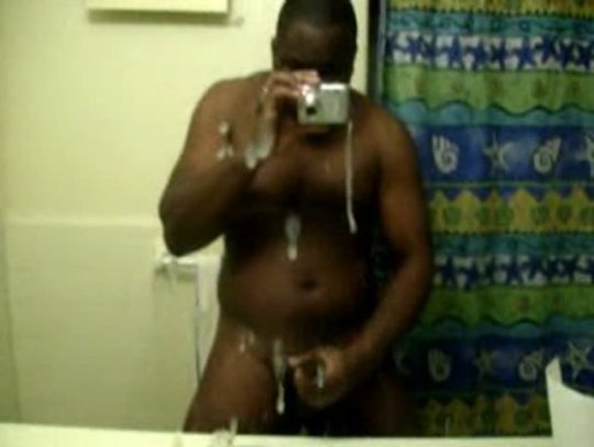 tastyblkman:  Shooooting dat nutt  Dang&hellip;he did that