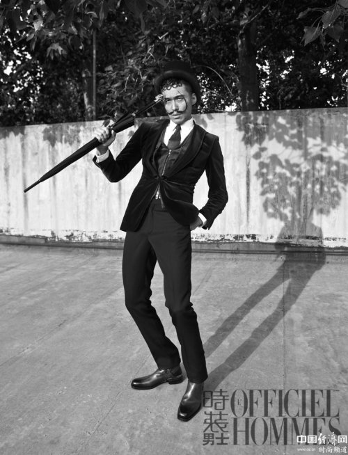 milanparismfw: Hu Bing for L’Officiel Hommes China Magazine.  What