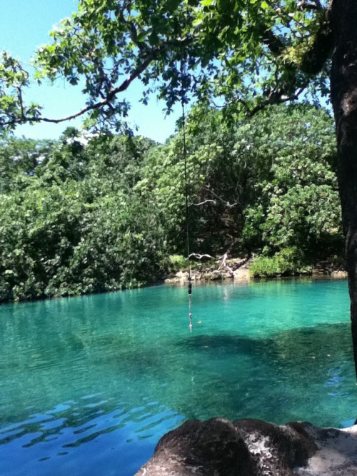 freelovemovement:  arpoado-r:  Blue Lagoon ☯ Vanuatu  amazing photo by my amazing best friend ❤️  ♡♡