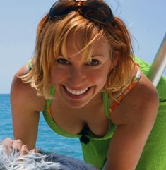   Mythbusters challenge ☠  - Post anything you want (Mythbusters related) Part 1. Kari Byron’s attractiveness appreciation.  