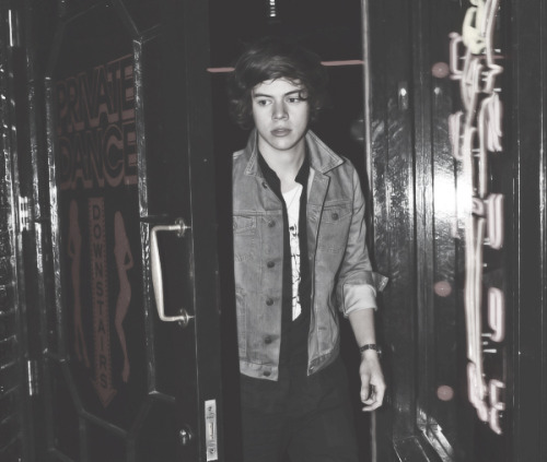 poranforhoran:  Is he coming out of a strip club or… 