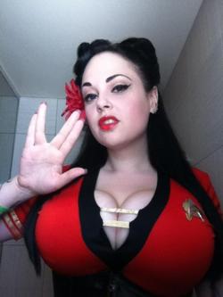 Filthyguttersnipe:  Hot Geek Girl #8 Is The Delicious Holly Hearse Who Was Rocking