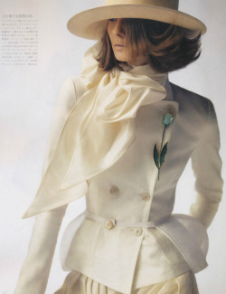 bitchismad:  Karolin Wolter by Nathaniel Goldberg / Vogue Japan May 2009 