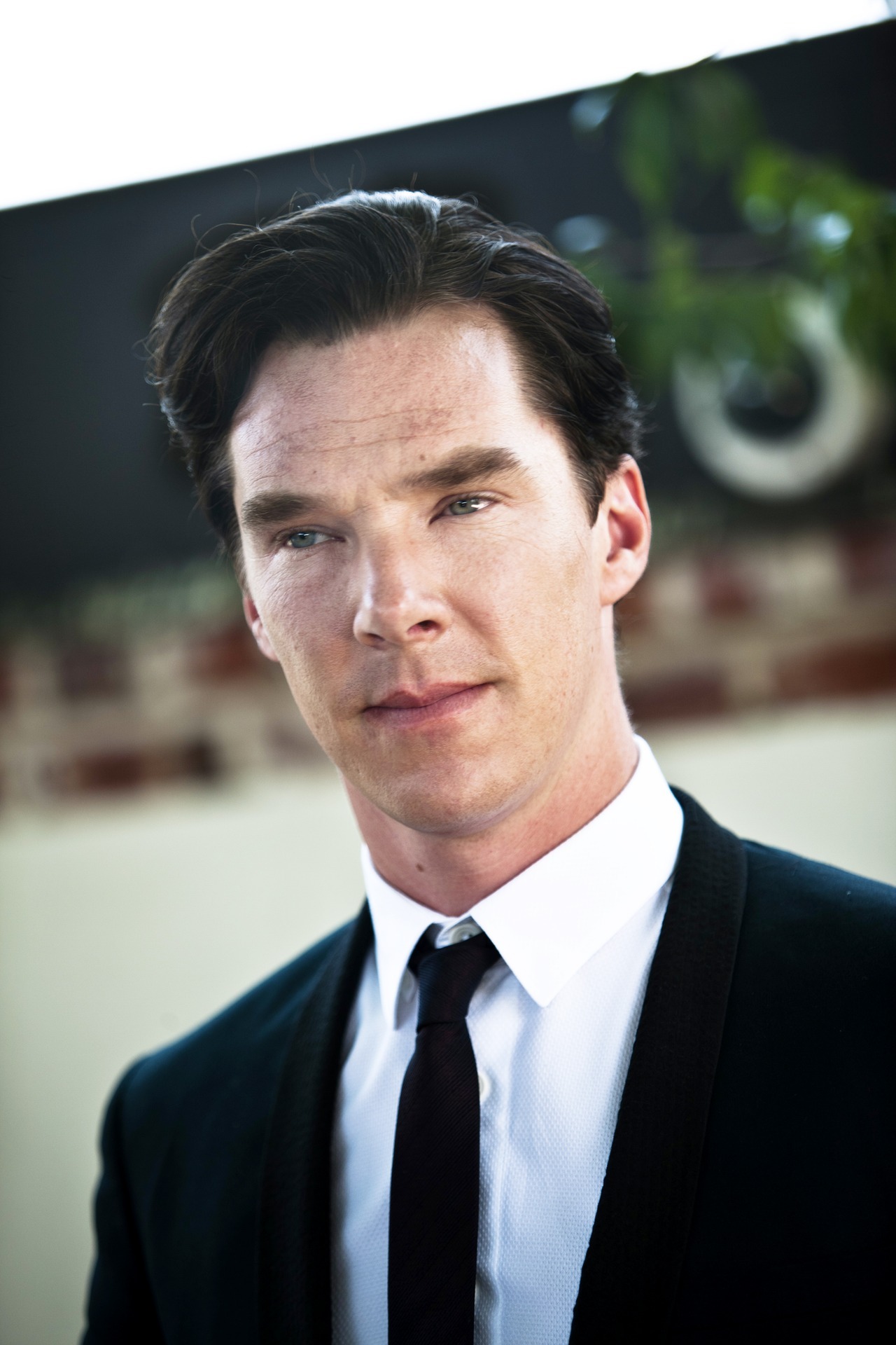deareje:  fuckyeahgodofmischief:  Benedict Cumberbatch - Armando Gallo Portreits,