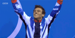 ed-sheeran-lover3:  wojiaoann:  p-ssword:  keepcalmandkerrieon:  welovetom-daley:  tomdaleysgirl:  Omg look how happy he is :,D  He’s the happiest person ever to win bronze  you can not not look at this and smile omg  ^^^lol Why didn’t they show this?