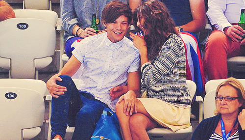 showtime-folks-blog:  Louis Tomlinson of One Direction and his girlfriend Eleanor