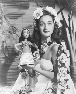 Mudwerks:  Dorothy Lamour (By Greenman 2008) 