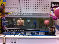 regularbecca21:  slobass:  I wouldn’t mind a tiny Regular Show on my desk.  regularbecca21:  i so want that right now X3 