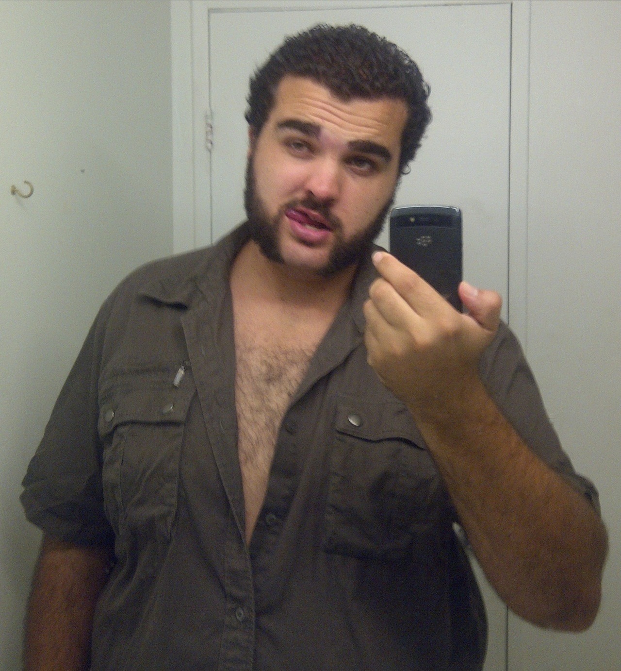 cois14:  ME | Actually have a button up shirt on today…heading out for lunch with