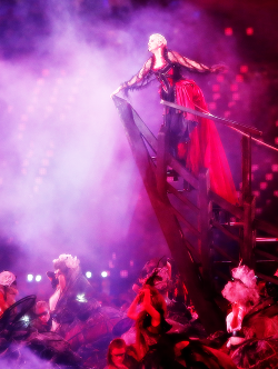 fionagoddess:  Annie Lennox performs during the closing ceremony of the London 2012 Olympic Games at the Olympic Stadium August 12, 2012