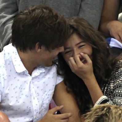 punchme-ilovepayne:  niallersirishpotato:  louistomlinsonxo:  harrysnakedagain: 
