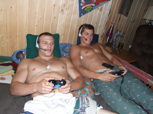 str8bro:  Bros are nerds at heart