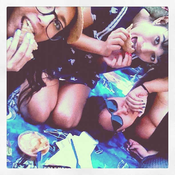 #photoadayaug #spoon #picnic #park #geographer @thaliaaaaaaaa @jonnahllamas  (Taken