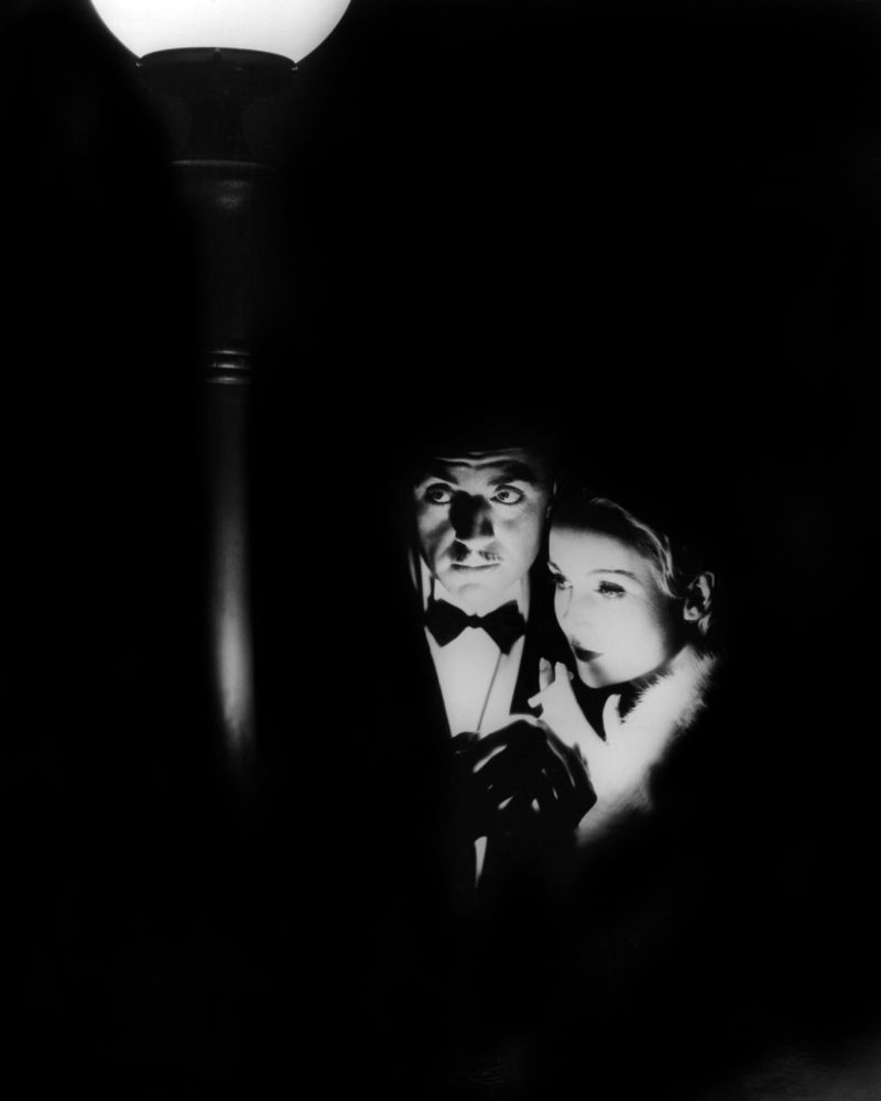 vampdreaminginhollywood:  Carole Lombard in “Man of the World” (1931) 