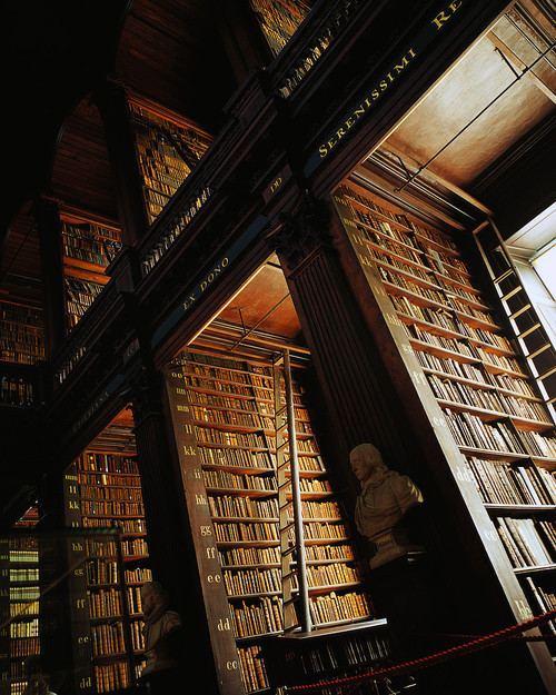 bookmania:  Trinity College Library Dublin, Republic of Ireland. Trinity College