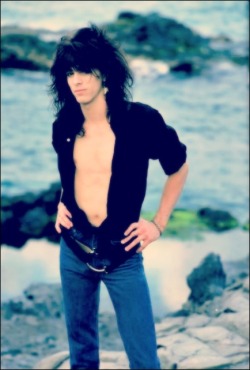 aggieglammetal:  DeMartini ♥ 