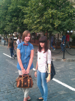 I&rsquo;m (left) with my friend :з Moscow, the Red Square