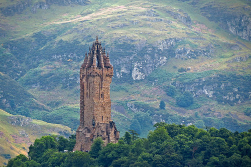 beautiful-scotland: Wallace Monument, Scotland » by Rabbie’s Small Group Tours