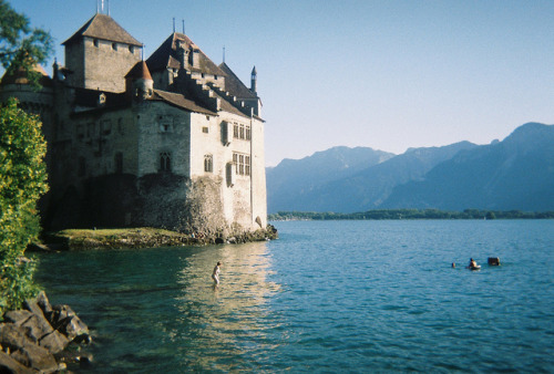 vasupeverybody:  Chillon. by abran fuego on Flickr.   It is near my house!!!! :D