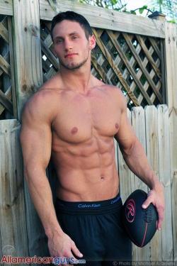 greatestguys:  Jim Weir 