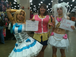 Martininamerica:  Anzumazaki:  Marik And Bakura Cosplaying As Panty And Stocking.