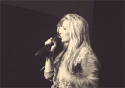 ohdevonne-blog:  Demi Lovato singing “Turn Up The Music” on August 11th 
