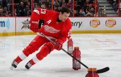 Datsyuk is still so sexy.. but I will never be a Wings fan.