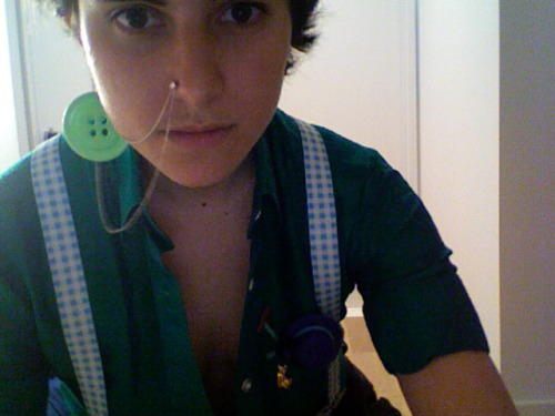 Queer Party Outfit: Enacting Queer Stereotypes