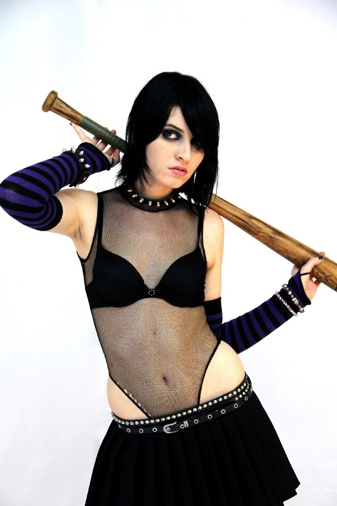 comicbookcosplay:  Tata-Chan1012 as Cassie Hack (Hack/Slash) [ref] Photography by Laernu