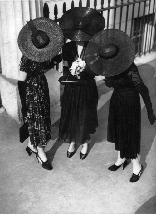 onlyoldphotography:  Norman Parkinson: Wedding outfits by Victor Stiebel, photographed from the top of a taxi in Eaton Terrace, Belgravia, London, 1938 