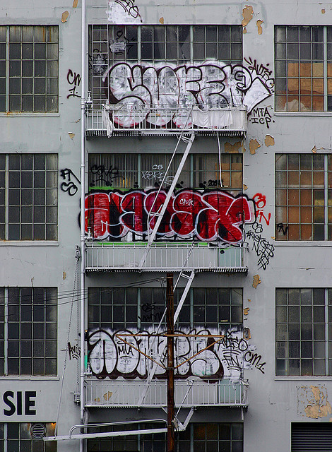 dntty:  Sufer, Kerbs, Nomas by funkandjazz on Flickr. 