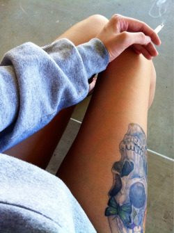 Cwissi:  The More Thigh Pieces I See The More I Want One Stop 