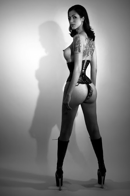 libraryvixen:  Kellie by This Weeks Feature Artist: Kevin LoreauxKevin Loreaux Kevin 