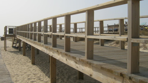 hazzardocean:Portugal - Alvor Beach Boardwalk - AlgarveMy picture! Dont remove the source! :)