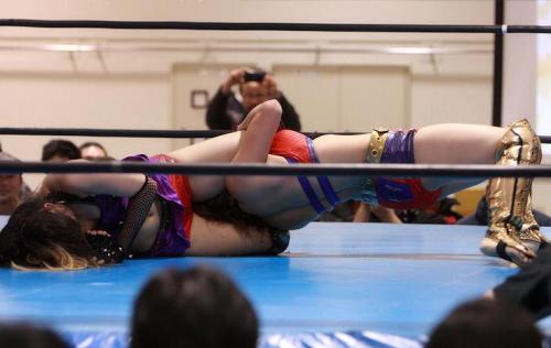 XXX Female Japanese wrestling: Mio Shirai and photo