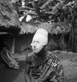 ukpuru:  ukpuru:  Unfinished [Igbo] mask