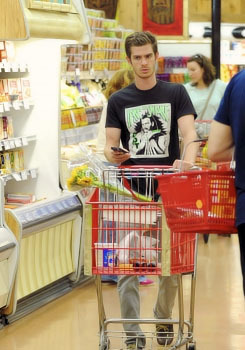 its-emmastone:  08.13.12 - Shopping at Trader Joes 