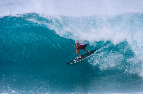 swellgood:  getpiped:  Noa Deane  He is seriously going to be one of the best surfers in the next few years. He is so up and coming. 