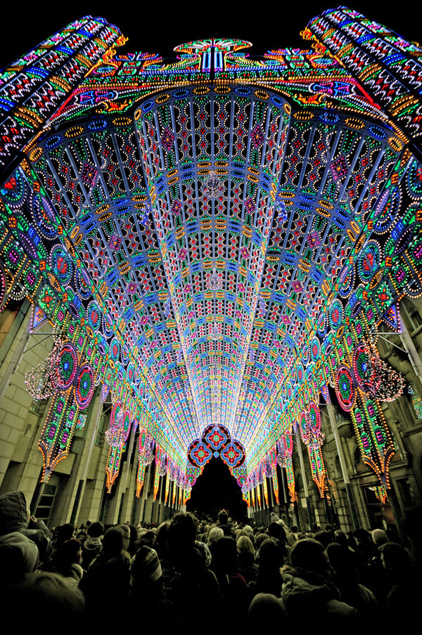 osodelicioso:  therjb:  mydarkenedeyes:  The Luminarie De Cagna is an imposing cathedral-like