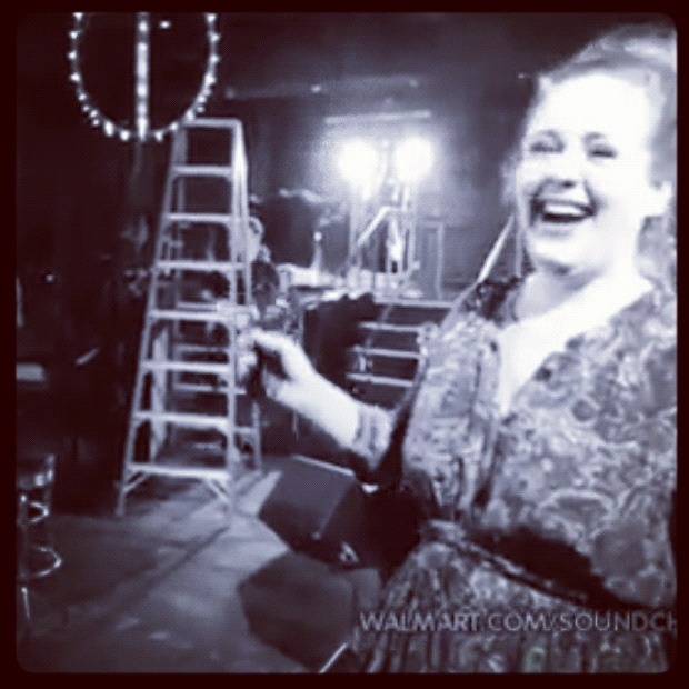 rollinginadele:  I bet her hugs are fucking amazing! 