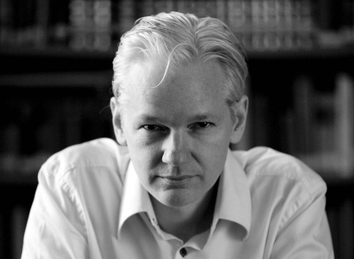 thepeoplesrecord:Julian Assange granted political asylum in EcuadorAugust 14, 2012Ecuador’s presiden