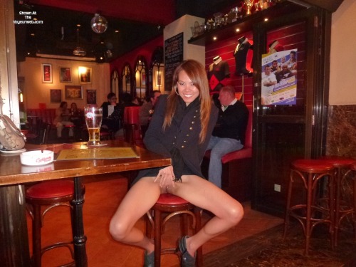 Porn Pics flashingfemales:  Julie P flashing at a bar….carrying