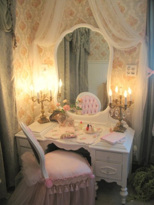 http://vintagepsycho.tumblr.com/post/30115927605