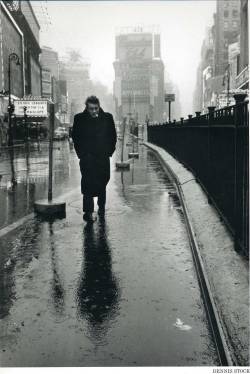 mrdominos:  James Dean in Times Square, NYC