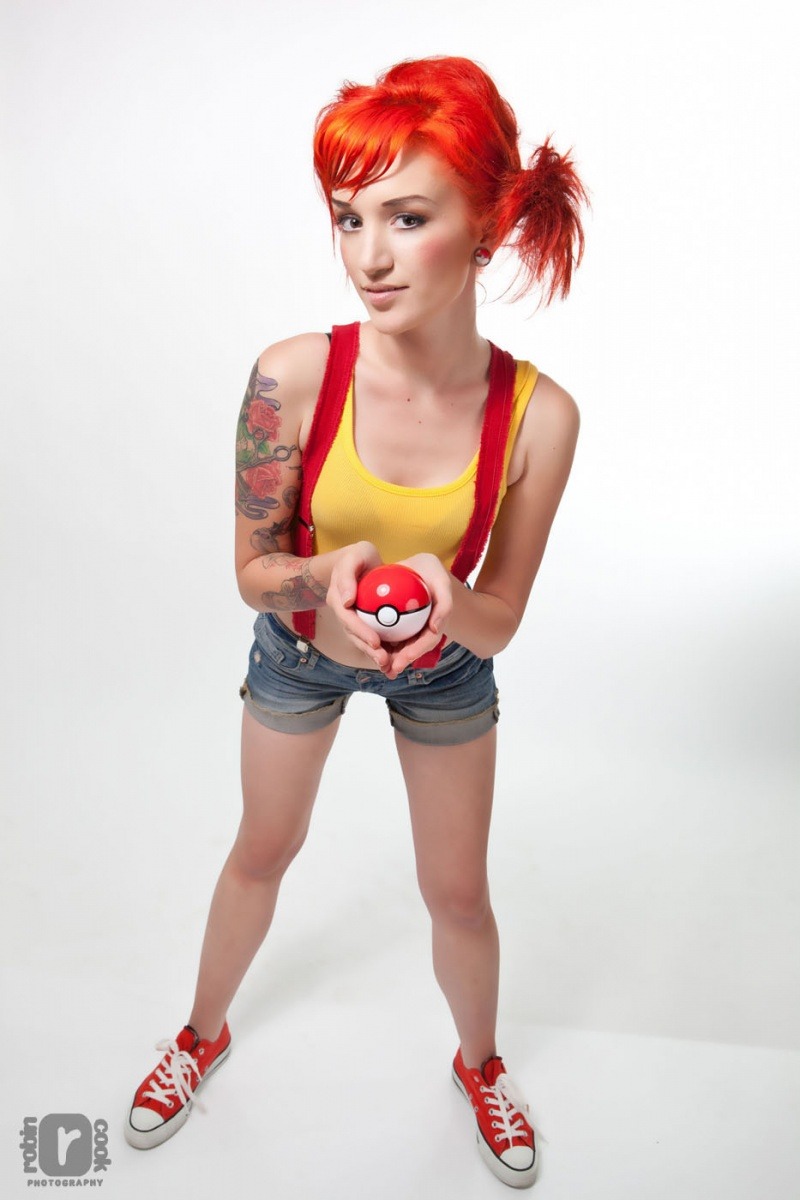 ohmygodbeautifulbitches:  Karinna Atlee 